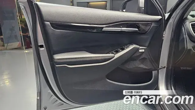 Kia Seltos 2020 — Photo 2/33