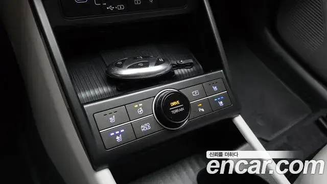 Hyundai Kona 2023 — Фото 18/20