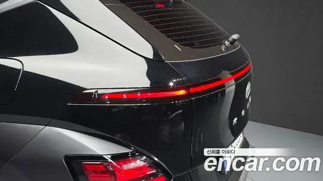Hyundai Kona Hybrid 2023 — Şəkil 25/32