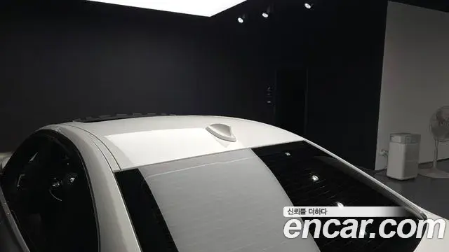 BMW 3 Series 2018 — Şəkil 31/39