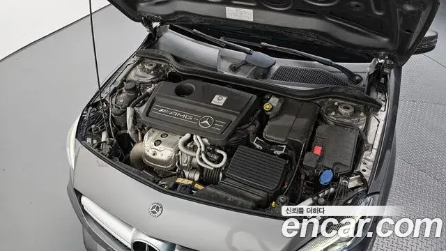 Mercedes-Benz A-Class 2018 — ფოტო 19/20