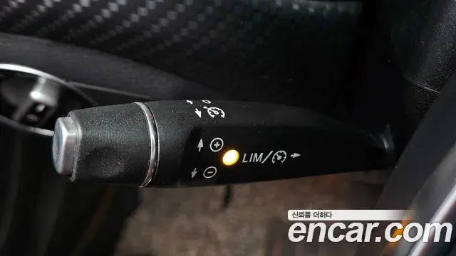 Mercedes-Benz A-Class 2018 — ფოტო 12/20