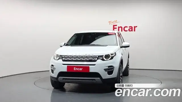 Land Rover Discovery Sport 2018 — ფოტო 26/30