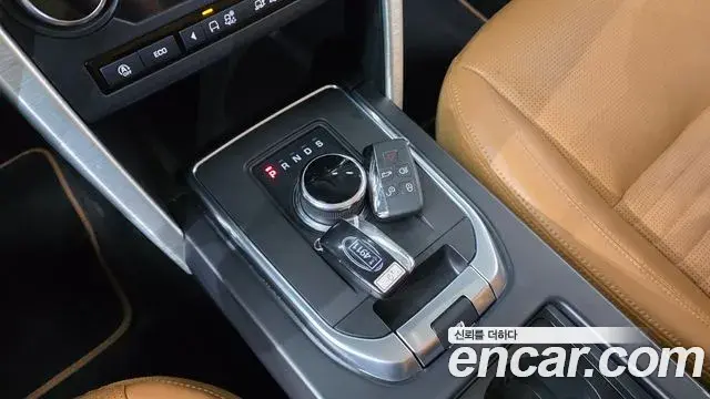 Land Rover Discovery Sport 2018 — ფოტო 29/30