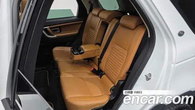 Land Rover Discovery Sport 2018 — ფოტო 19/30