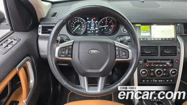 Land Rover Discovery Sport 2018 — ფოტო 14/30