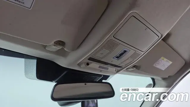Land Rover Discovery Sport 2018 — ფოტო 22/30