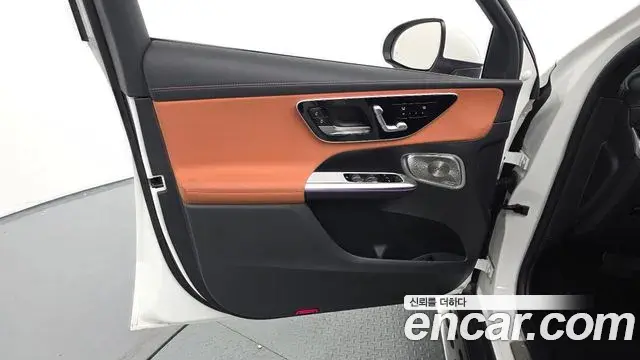 Mercedes-Benz GLC-Class 2024 — Photo 28/31