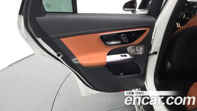 Mercedes-Benz GLC-Class 2024 — Photo 29/31