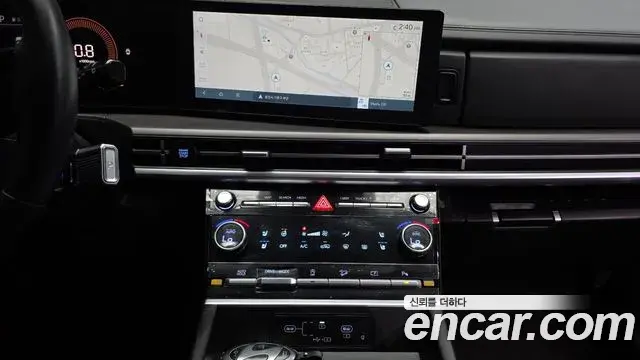 Hyundai Santa Fe 2025 — Photo 8/20
