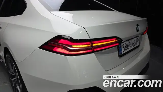 BMW 5 Series 2026 — Şəkil 18/35