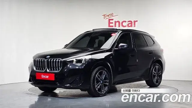 BMW X1 2023 — ფოტო 28/33