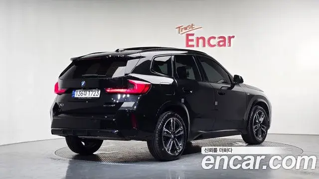 BMW X1 2023 — ფოტო 21/33