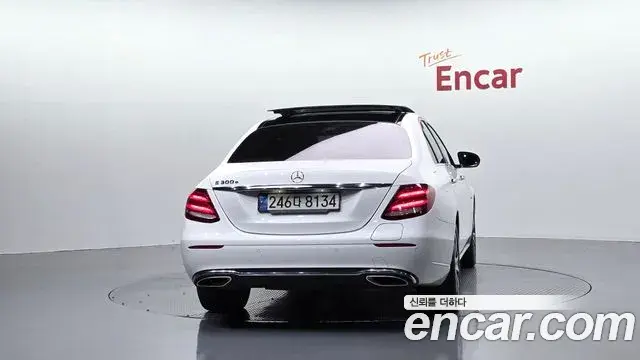 Mercedes-Benz E-Class 2019 — Фото 4/20