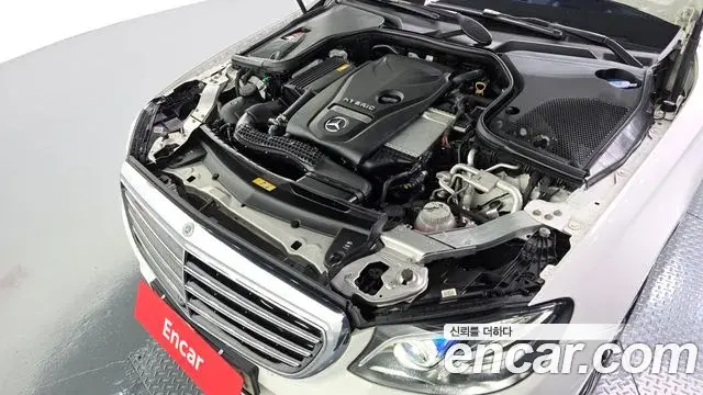 Mercedes-Benz E-Class 2019 — Фото 6/20