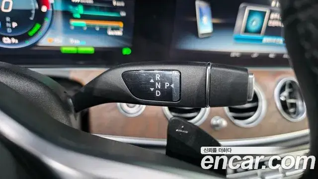 Mercedes-Benz E-Class 2019 — Фото 9/20
