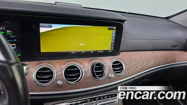 Mercedes-Benz E-Class 2019 — Фото 16/20
