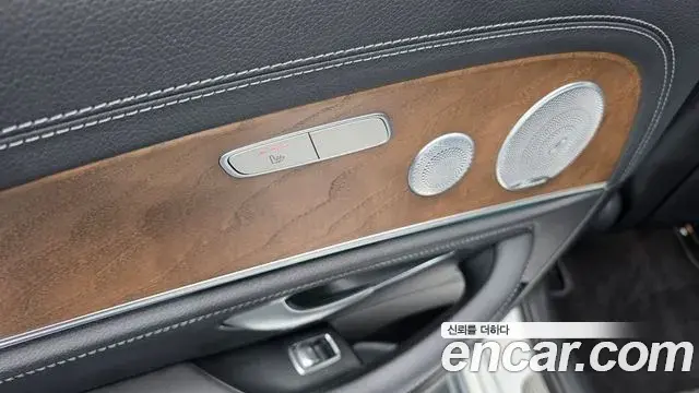 Mercedes-Benz E-Class 2019 — Photo 4/34