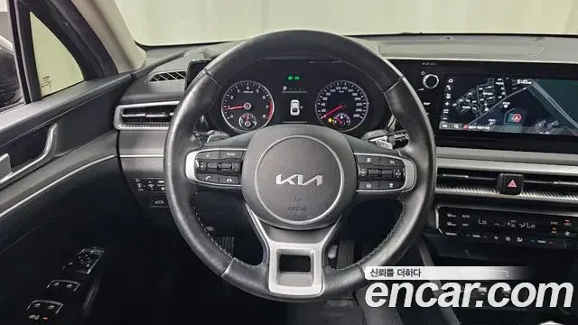 Kia K5 2023 — ფოტო 12/30