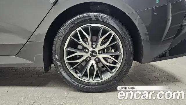 Kia K5 2023 — ფოტო 6/30