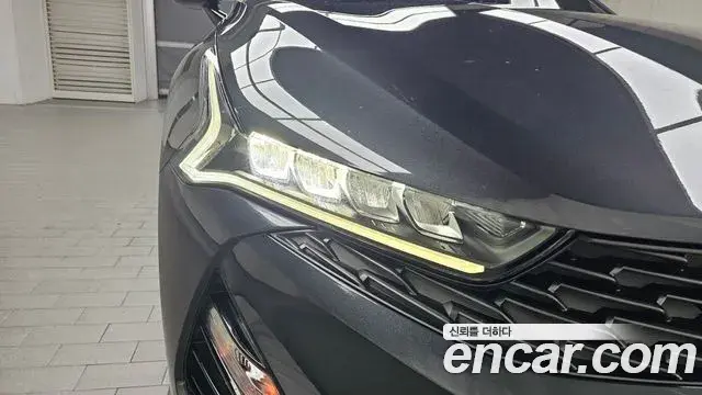Kia K5 2023 — ფოტო 19/30