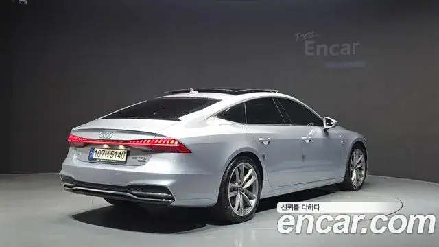 Audi A7 2021 — Photo 27/34