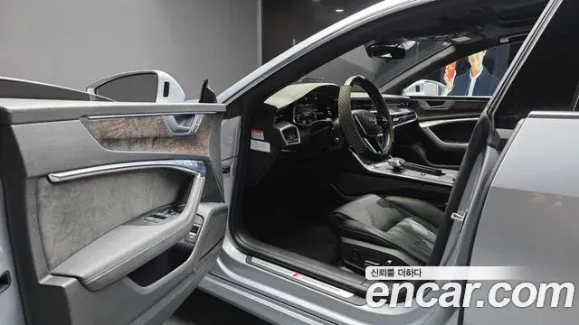 Audi A7 2021 — Photo 12/34
