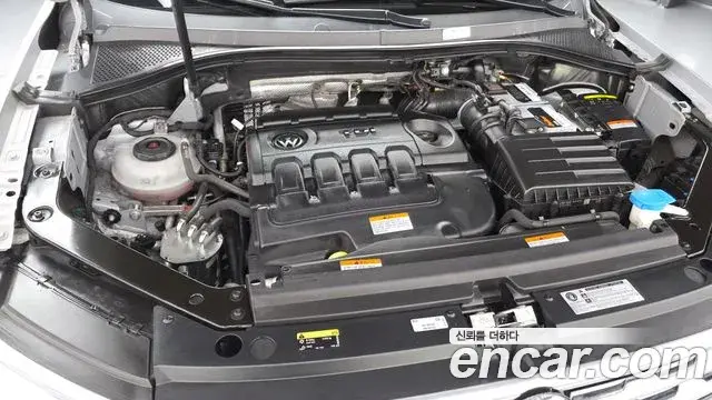 Volkswagen Tiguan 2018 — Şəkil 17/20