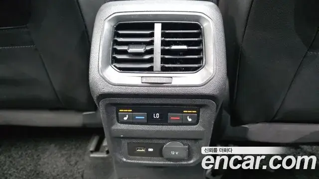 Volkswagen Tiguan 2018 — Şəkil 7/20