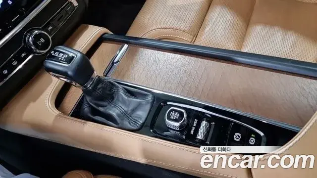 Volvo S90 2018 — ფოტო 4/18