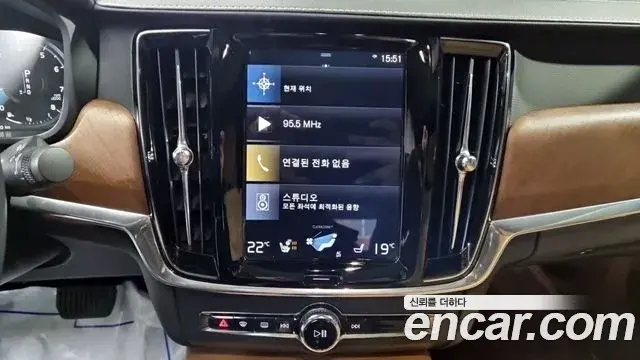 Volvo S90 2018 — ფოტო 8/18