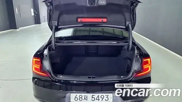 Volvo S90 2018 — ფოტო 17/18