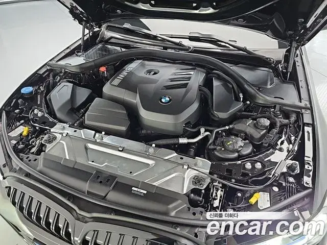 BMW 3 Series 2025 — Photo 2/20