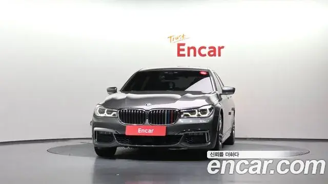 BMW 7 Series 2018 — Фото 3/20