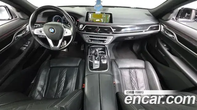 BMW 7 Series 2018 — Фото 7/20