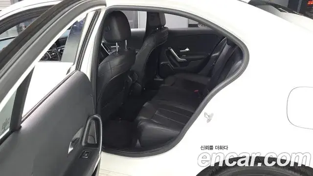 Mercedes-Benz A-Class 2021 — Фото 11/20