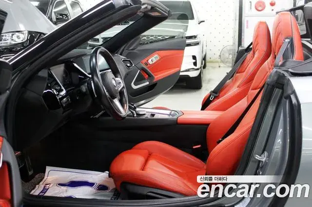 BMW Z4 2023 — Фото 6/20