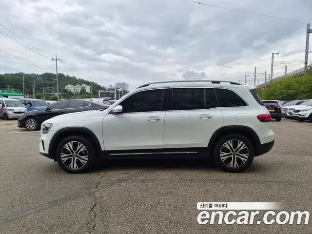 Mercedes-Benz GLB-Class 2024 — Şəkil 3/19