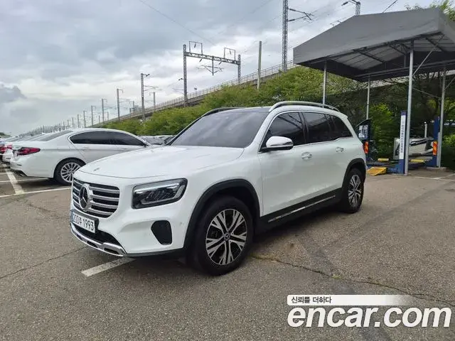 Mercedes-Benz GLB-Class 2024 — Şəkil 11/19