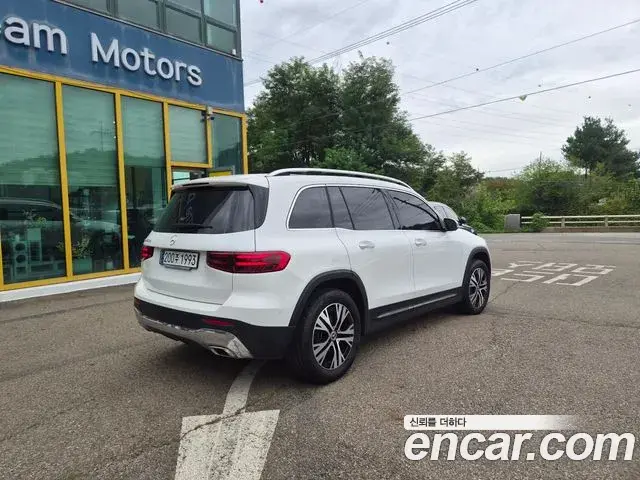 Mercedes-Benz GLB-Class 2024 — Şəkil 9/19