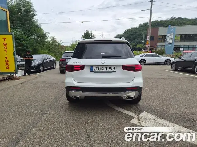 Mercedes-Benz GLB-Class 2024 — Şəkil 4/19