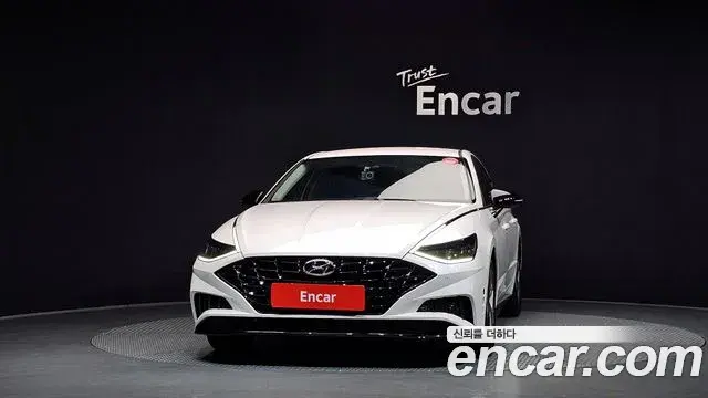 Hyundai Sonata 2021 — Фото 3/20