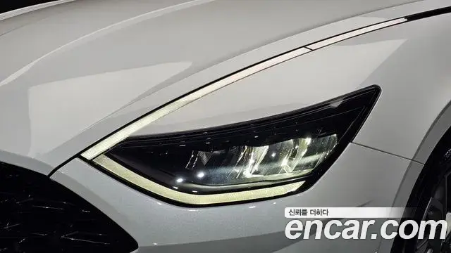 Hyundai Sonata Hybrid 2021 — ფოტო 8/30
