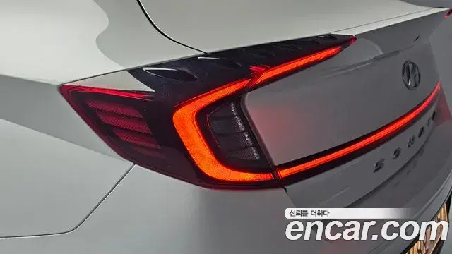 Hyundai Sonata Hybrid 2021 — ფოტო 4/30