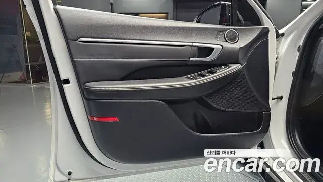 Hyundai Sonata Hybrid 2021 — ფოტო 13/30