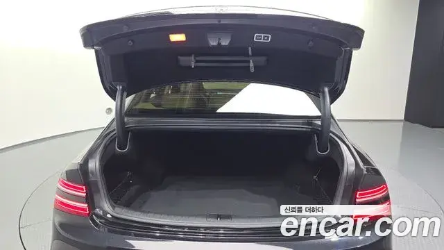 Genesis G80 2024 — Şəkil 18/30