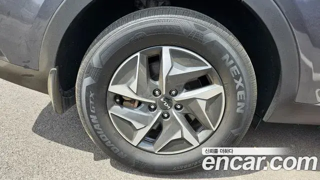 Kia Sorento 2023 — ფოტო 1/20