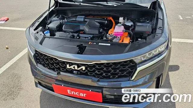 Kia Sorento 2023 — ფოტო 15/20