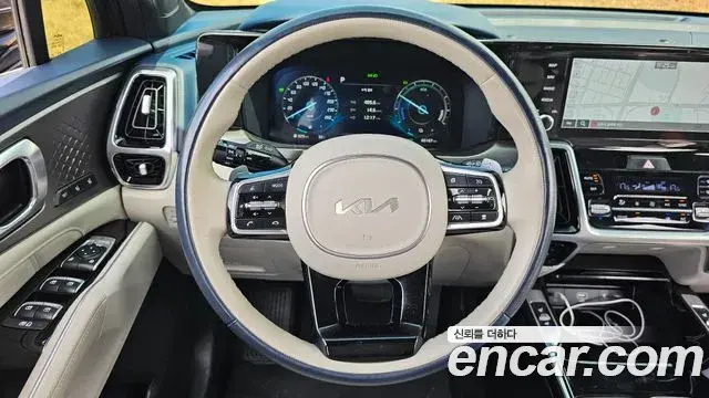 Kia Sorento 2023 — ფოტო 13/20