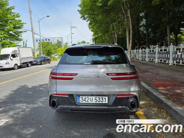 Genesis GV70 2021 — ფოტო 18/20
